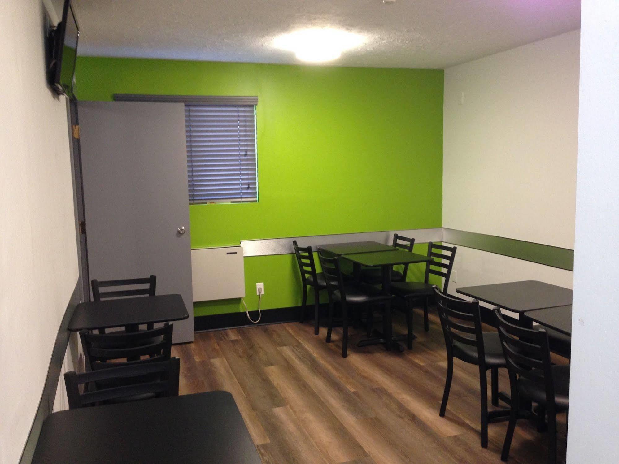 Coastal Inn Moncton/ Dieppe Екстер'єр фото